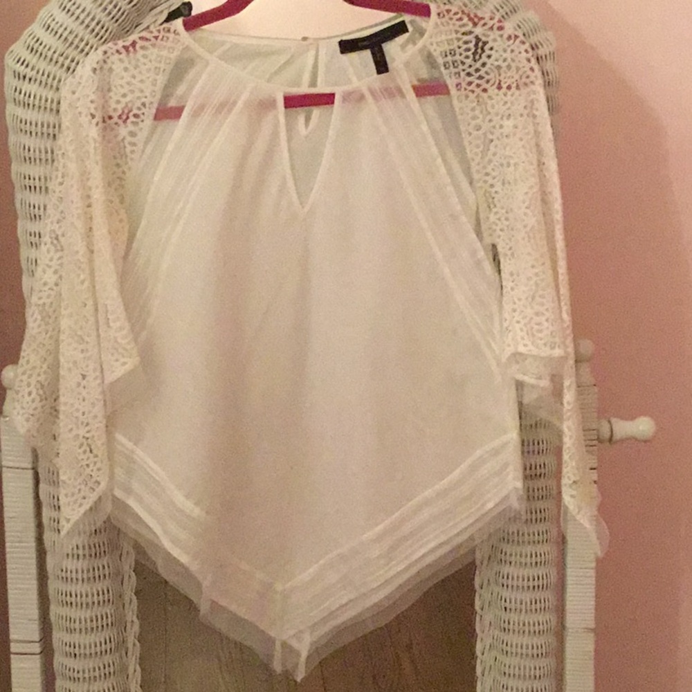 BCBG MAX AZRIA COTTON TOP.